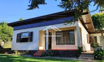 Imagem: Casa com amplo pátio e 3 quartos em Picada