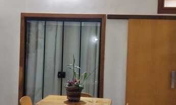 Imagem: Vende-se casa no Parque das Amoras