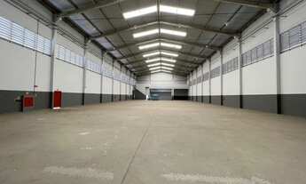 Imagem 2: Galpão de 1300m2 no Civit II com duas docas