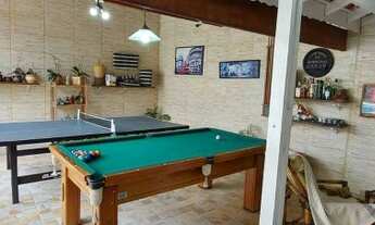 Imagem 3: Sobrado para venda possui 315 metros quadrados com 3 quartos em Vila Suissa - Mogi das Cru