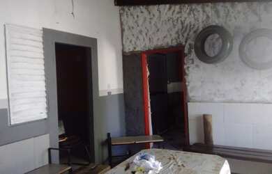 Imagem 7: Casa Jardim Botânico Terreno Grande Frente