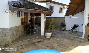 Imagem 2: Casa para venda tem 290 metros quadrados com 4 quartos