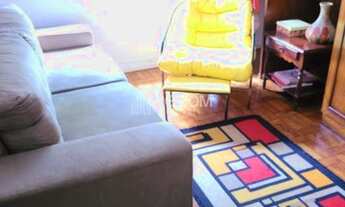 Imagem 3: Casa à venda no bairro Vila Nova, com três dormitórios, dois banheiros, sala de estar e de