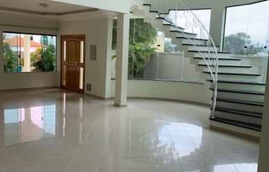 Imagem 3: Casa de condomínio para aluguel possui 500 metros quadrados com 4 quartos