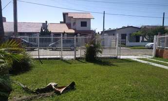 Imagem 5: Praia Rainha do Mar, RS- Sobrado com 2 terrenos, piscina, mobiliado, 5 dormitórios, duas