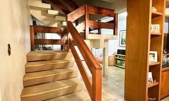 Imagem 5: Casa para venda possui 383 metros quadrados com 6 quartos em Centro - Florianópolis - SC