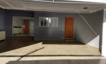 Imagem 2: A casa no tradicional bairro Vila Seixas possui 150 metros com 3 dorm 1 suíte