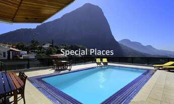 Imagem 2: Casa de condomínio para venda possui 600 metros quadrados com 5 quartos em Joá - Rio de Ja