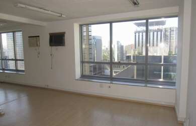 Imagem 7: Centro comercial para aluguel, tem 90 metros quadrados com 2 salas