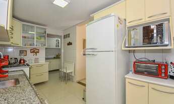 Imagem 6: Sobrado para venda possui 126 metros quadrados com 3 quartos em Bairro Alto - Curitiba - P