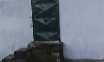 Imagem 2: Casa na avenida no embura