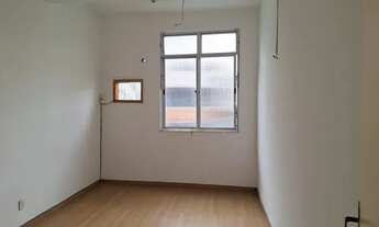 Imagem 2: Apartamento para aluguel possui 58 metros quadrados com 2 quartos em Centro - Niterói - RJ