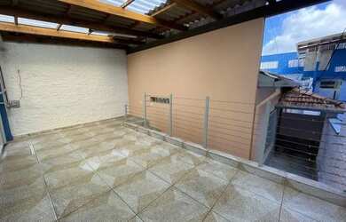 Imagem 2: Casa com 1 dormitório para alugar, 161 m² por R$ 1.690,00/mês - Vila Eldízia - Santo André