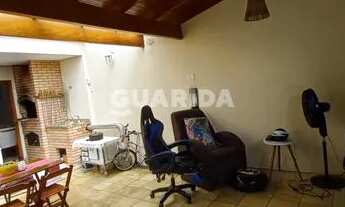 Imagem 2: Casa estilo sobrado com 03 dormitórios