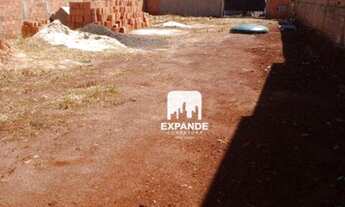 Imagem 3: Imóvel para venda possui 262 metros quadrados em Jardim Itamarati - Botucatu