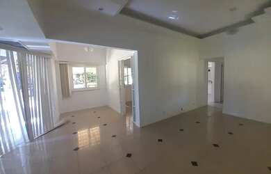 Imagem 2: Casa 4 qts com piscina hidromassagem top