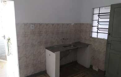 Imagem 7: CASA COM QUARTO E COZINHA