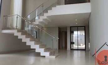 Imagem 3: Casa sobrado em condomínio com 5 quartos no Portal do Sol Green - Bairro Residencial Goiân