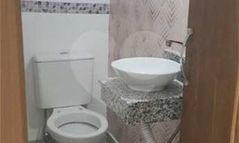 Imagem 7: Sobrado reformado em Condomínio fechado no bairro de Santa Teresinha