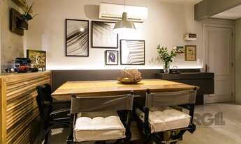 Imagem 3: Apartamento de 2 dormitórios, com lareira e churrasqueira no bairro Petrópolis