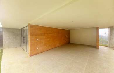 Imagem 2: Casa para venda possui 350 metros quadrados com 3 quartos em Novo Horizonte - Juiz de Fora