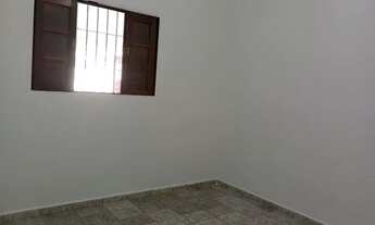 Imagem 3: 4 casa da rua próximo a pista