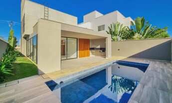 Imagem 3: Casa // 330 metros quadrados com 4 quartos em Eusebio - Eusébio - CE