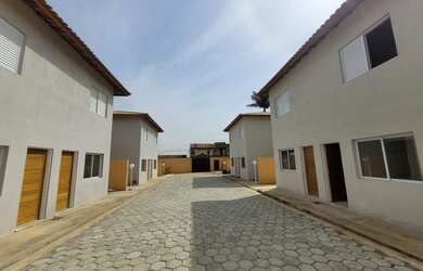 Imagem 3: Casa de Condomínio com 2 Quartos e 2 banheiros à Venda, 65 m² por R$ 295.000