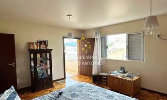 Imagem 7: Espaçosa Residência de 5 Quartos na Trindade