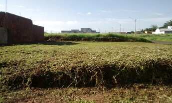 Imagem 2: Vende-se terreno de esquina, medindo 297,5 m2