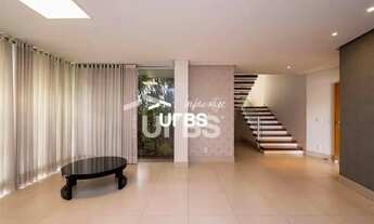 Imagem 2: Sobrado de Esquina no Jardins Milão