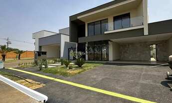 Imagem 2: Sobrado Alto Padrão no Portal do Sol Green com 4 Suítes e Piscina