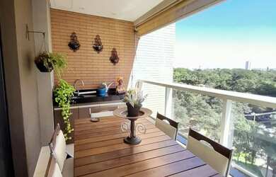 Imagem 3: Em frente ao Lago das Rosas com 4 suites e um Terraço Panorâmico. Apartamento com 4 Quarto