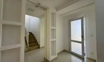 Imagem 3: Casa à venda e para alugar em Cotia, Bosque do Vianna, com 3 suítes, com 238 m², Nascente