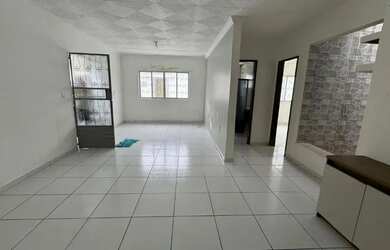 Imagem 6: Casa com 3 Quartos e 3 banheiros à Venda, 300 m² por R$ 650.000