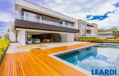 Imagem 6: CASA EM CONDOMÍNIO - RESIDENCIAL TAMBORÉ - SP