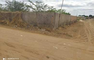 Imagem 5: Terreno no loteamento Juruá, de frente a FAET, 30 X 30 de esquina, murado!