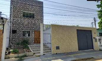 Imagem 2: Casa no Setor Coimbra, Nova, 3 Quartos sendo 1 Suíte, Pé direito duplo, Escritório, Linda