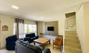 Imagem 3: Casa de condomínio sobrado para aluguel e venda possui 220 metros quadrados com 4 quartos