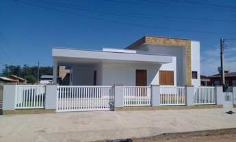 Imagem 2: Casa para venda possui 220 metros quadrados com 4 quartos em Quatro Lagos - Arroio do Sal