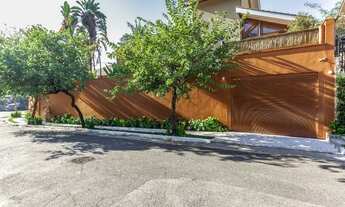 Imagem 2: Casa à venda, Pacaembu, 626m², 4 suítes, 6 vagas!