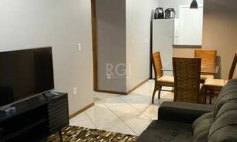 Imagem 2: Porto Alegre - Casa Padrão - Hípica