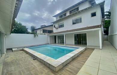 Imagem 6: Casa de condomínio para venda com 400 metros quadrados com 5 quartos