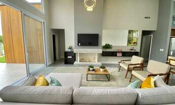 Imagem 3: Casa térrea com 3 suites, nova e finamente mobiliada e decorada, estuda parcelamento diret