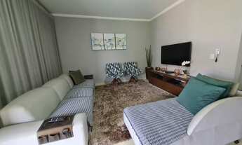 Imagem 3: 3 quartos, sendo: Suíte com armários planejados no quarto Paulinia