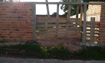 Imagem 2: Terreno com casa/salão de festa