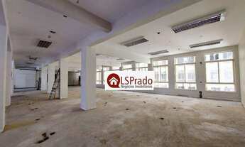 Imagem 6: Conjunto comercial ao lado do metro São Bento