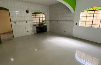 Imagem 4: Casa para venda possui 250 metros quadrados com 3 quartos em Vila Belém - Contagem - MG