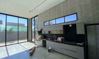 Imagem 3: Casa térrea 04 suítes Portal do Sol Green