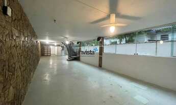 Imagem 6: ## UMA CASA COLOSSAL ##